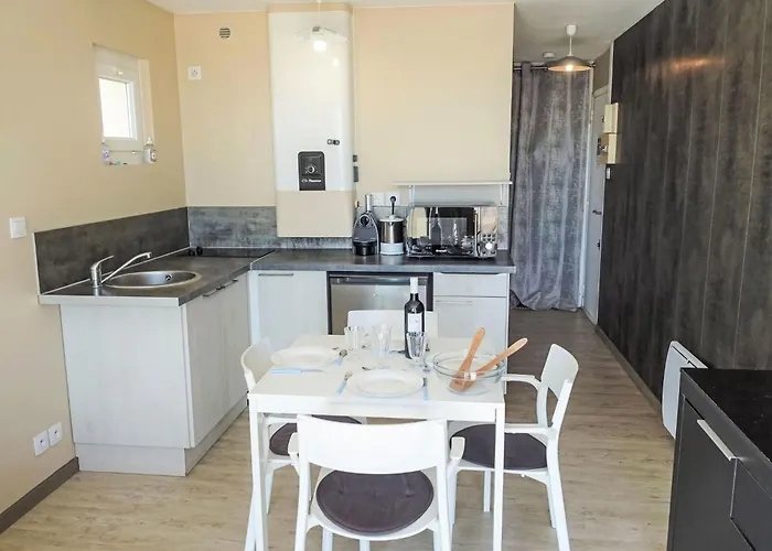 Les Romarins By Interhome